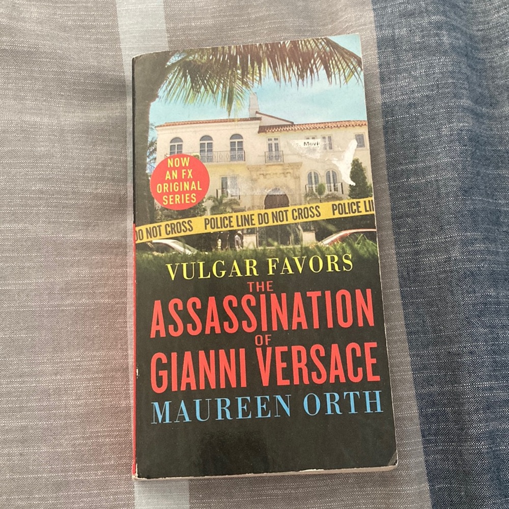 Gianni Versace book 📖